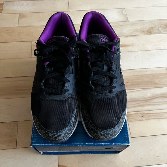The Black and Purple Reebok Ventilator OG Crackle - Picture 6 of 6
